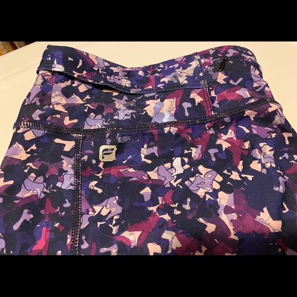 Fabletics Pants - FABLETICS Leggings. Purple designs. Size L
